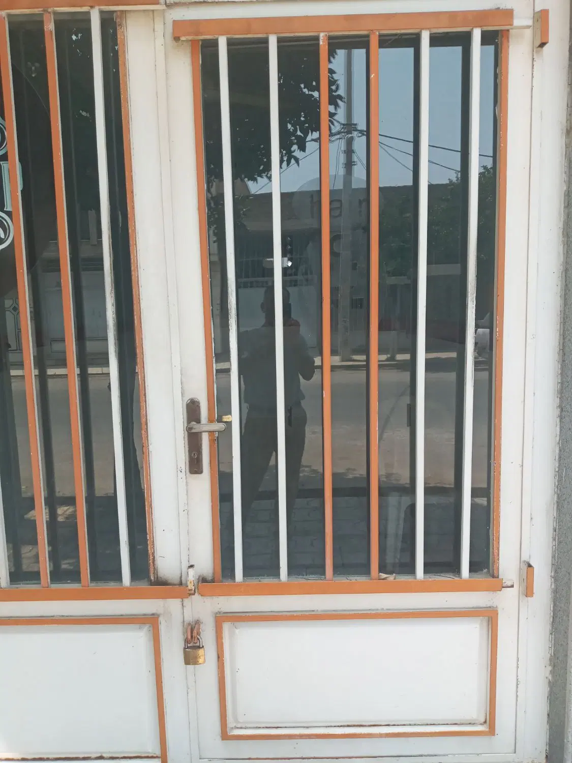 یک عدد مغازه اجاره