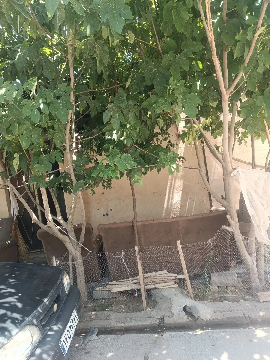 منزل مسکونی سی متری انقلاب.