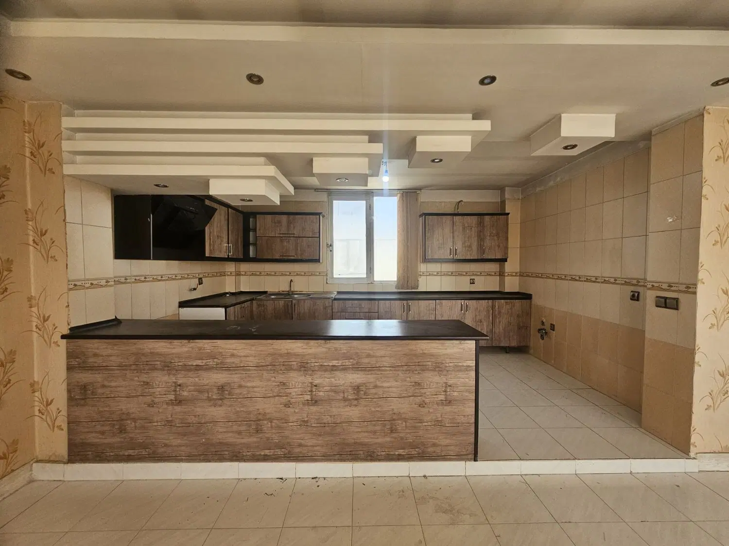 فروش مسکونی تفکیکی طبقه دوم ۱۰۵ متر