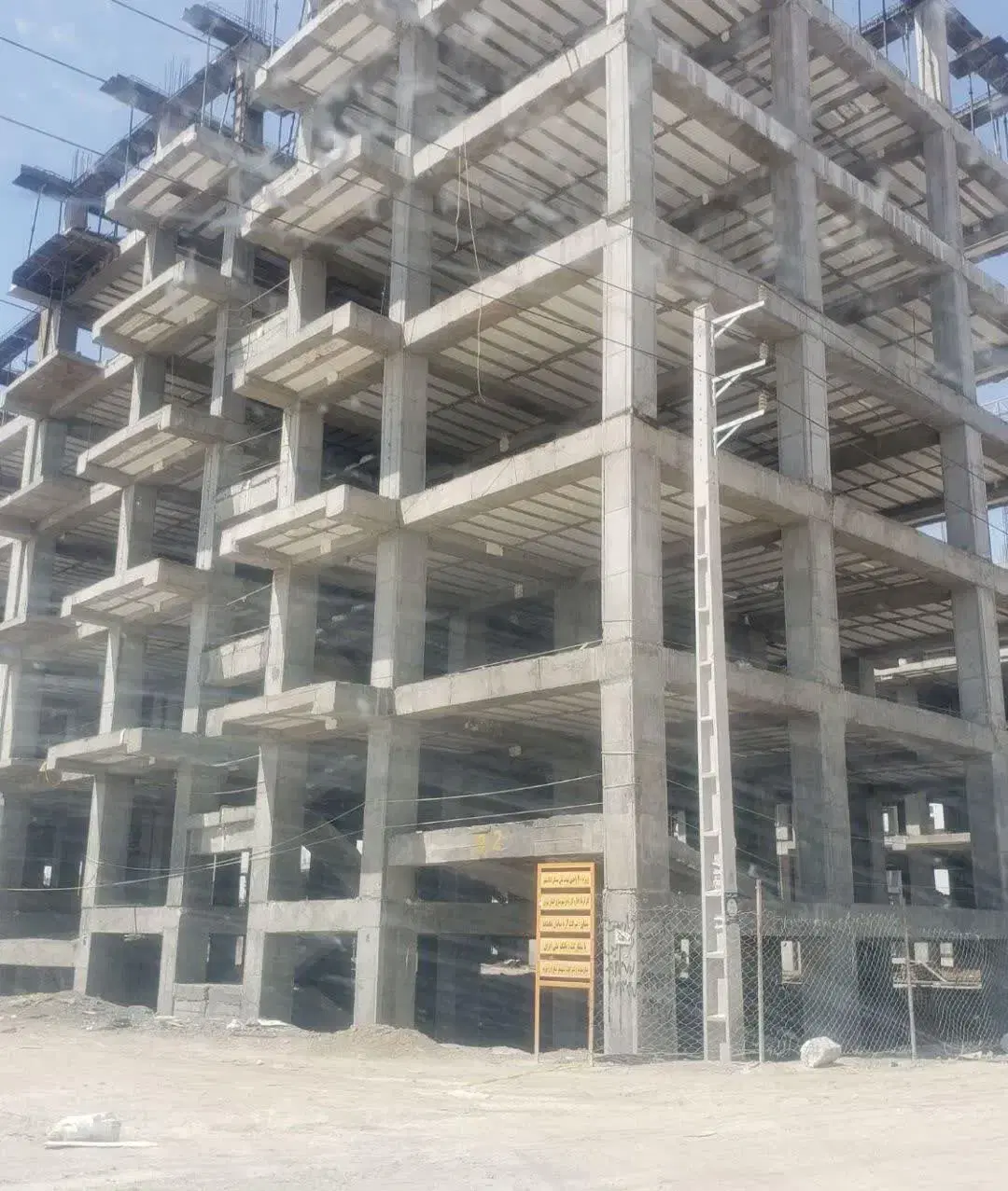 فروش آپارتمان ۹۷ متری رباط کریم آبشناسان