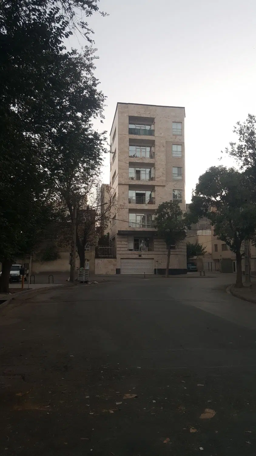 فروش آپارتمان تک واحدی ۱۰۰ متری