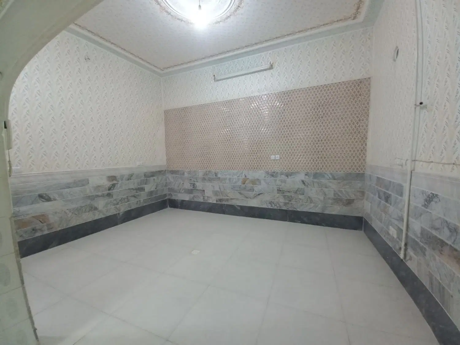42متری _زیرزمین _راه جدا_