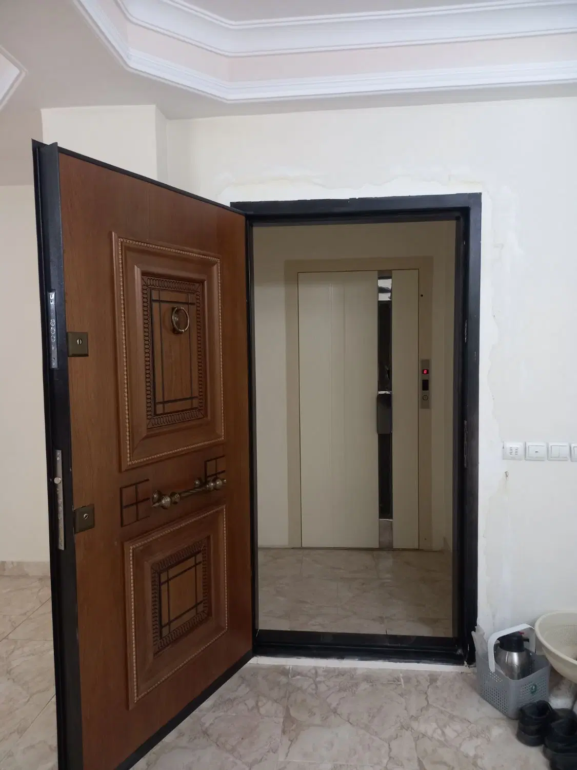 فروش آپارتمان تک واحدی  ۱۳۱ متری در میدان رسالت