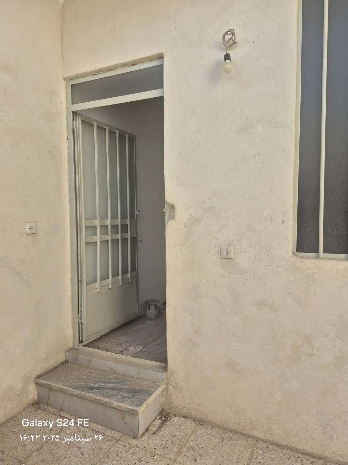 خانه نوساز ۷۰ متری پشته حسین اباد