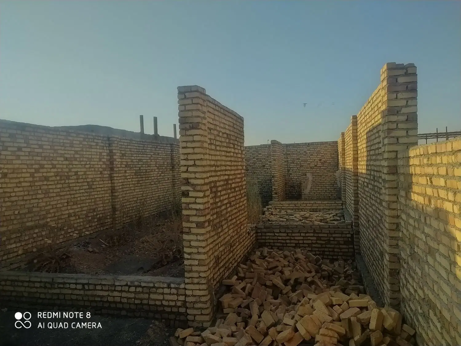 ۱۳۷ متر نیمه کاره مرزیجران
