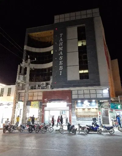 مغازه تجاری خیابان اصلی شهر