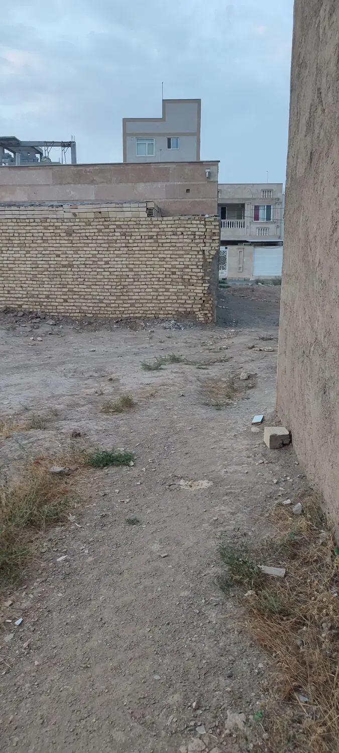 زمین ۱۰۰متر