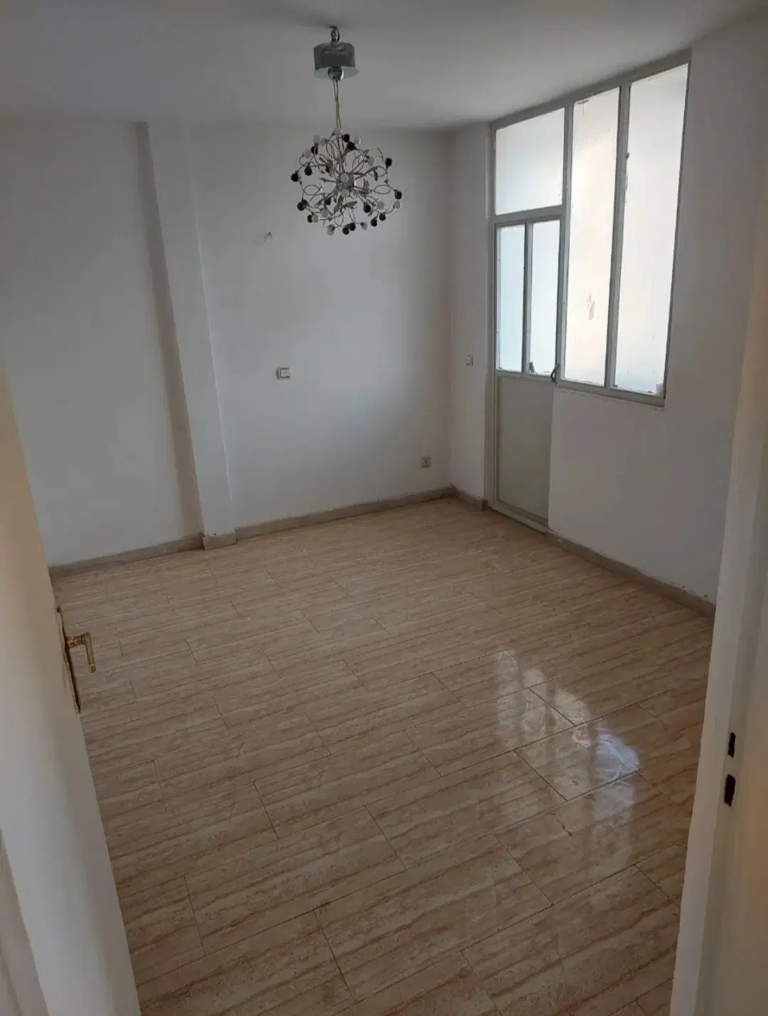 ۷۲متری کیانمهر بوستانها مجتمع نسترن دو خواب