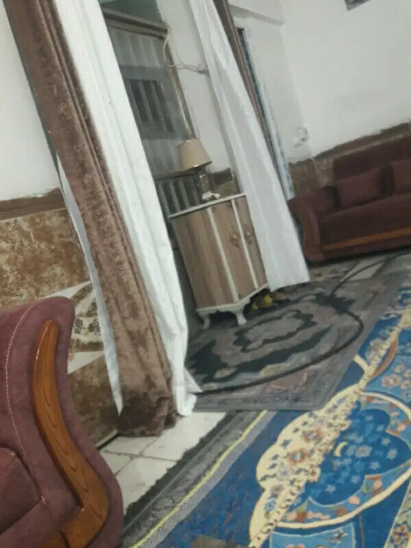 اپارتمان سه طبقه طبقه همکف