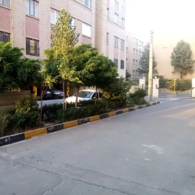 شیراز غربی ۶۰ متر طبقه دوم