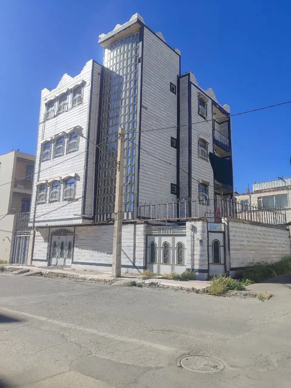 ملک مسکونی