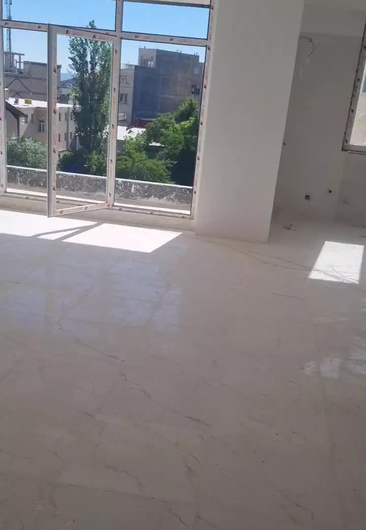 واحد ۱۳۵ متری مهراباد رودهن شخصی ساز