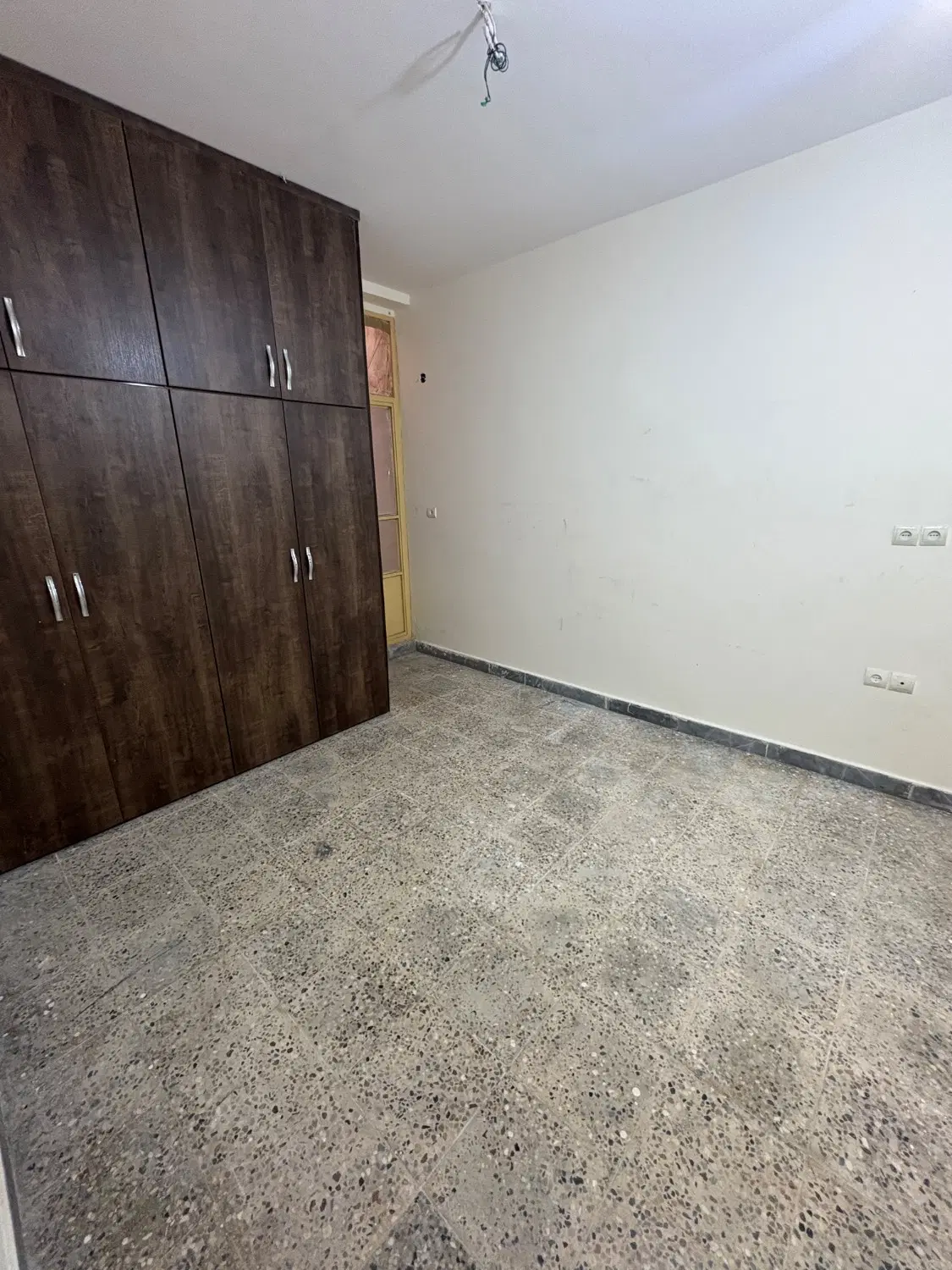 رهن کامل ساختمان دو واحدی 220 متری تنگک اول