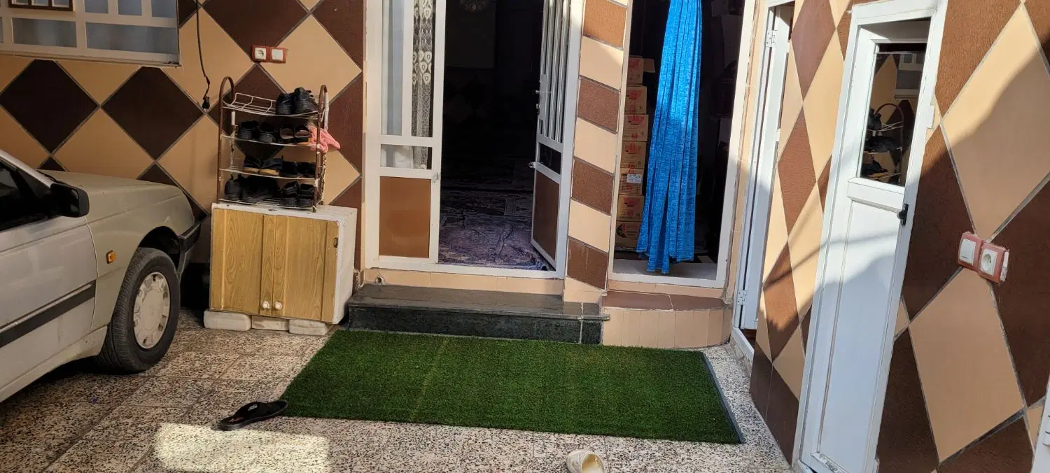 خانه دو طبقه پشته حسین آباد