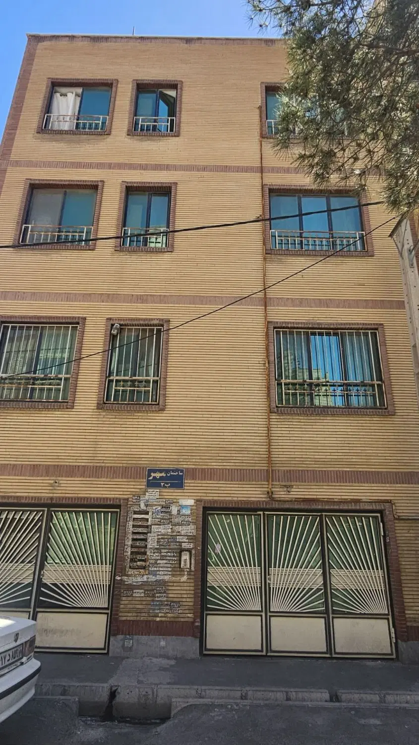 ۴۹ متری سند تک‌برگ