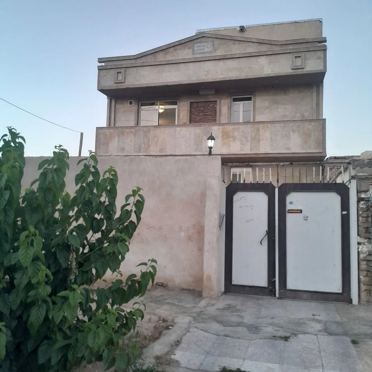 فروش ۳طبقه منزل ویلایی لوکس