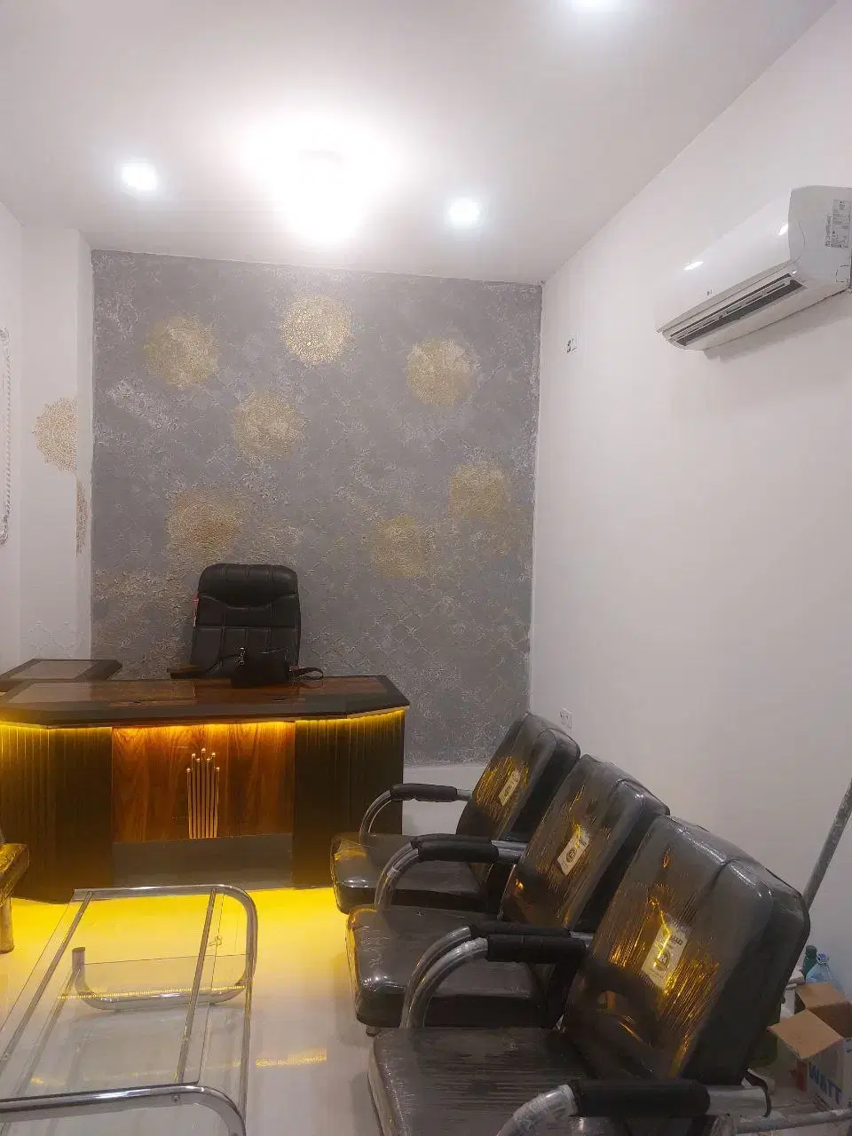 معاوضه مغازه تجاری پاساژ تارادیس با خودرو