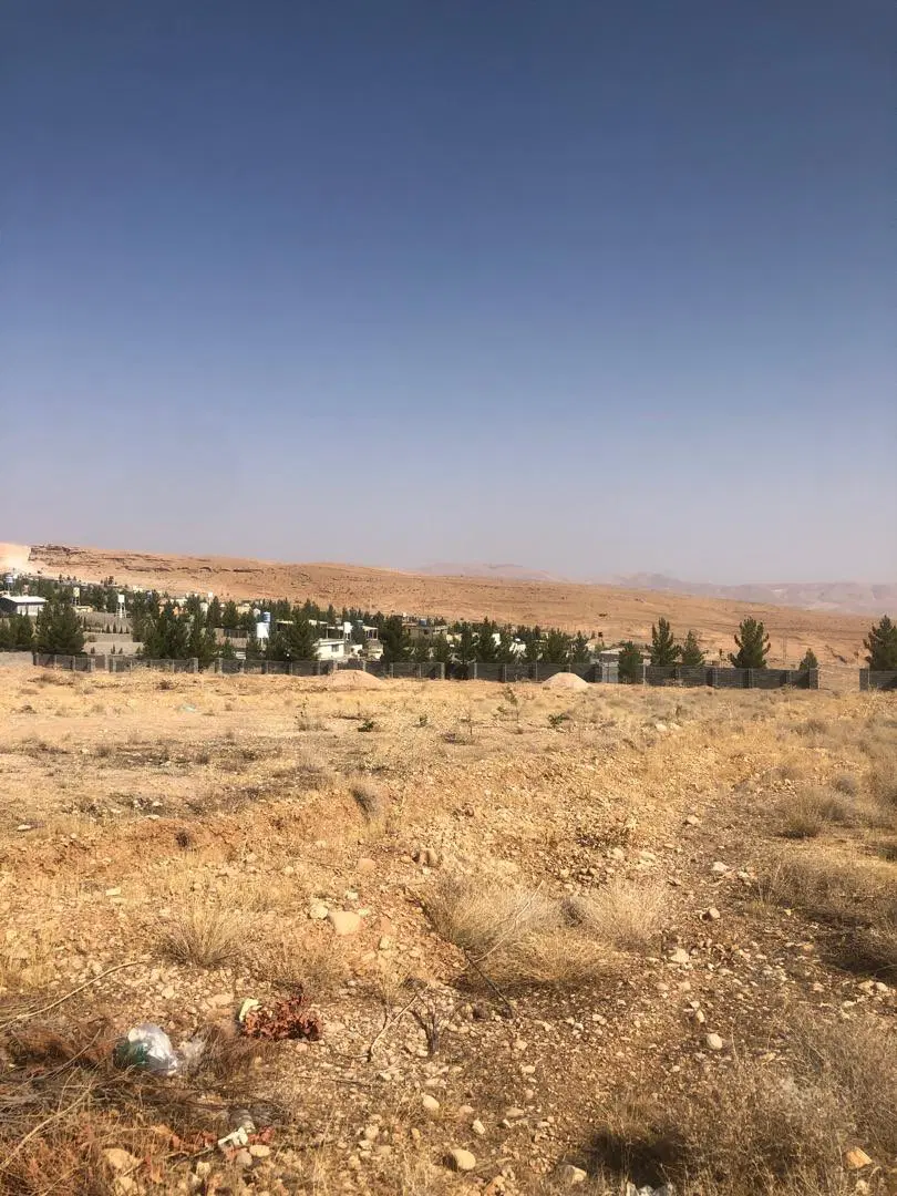 زمین مستثنیات تپه سبز قلات اخر فجر ۲.۷۰۰ متر