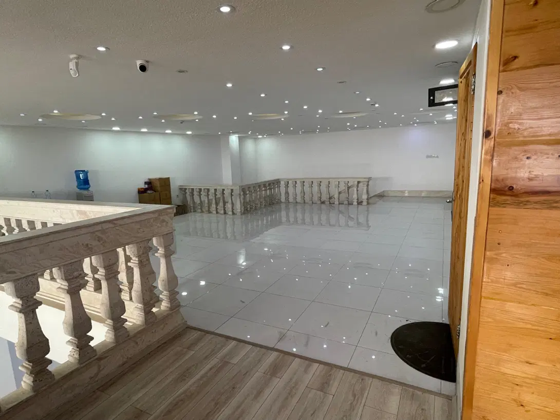 اجاره مغازه ۲۵۰ متری