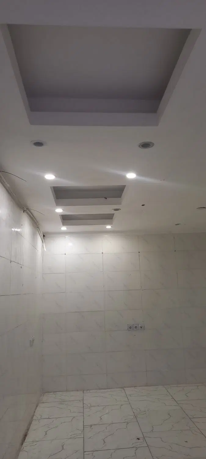 اجاره مغازه بابالکن خیابان اصلی
