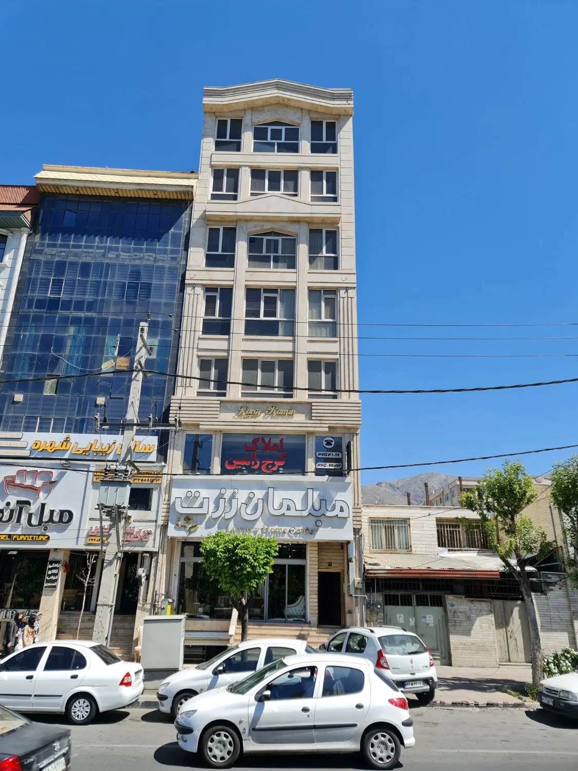 واحد اداری ۱۳۰ متری در بلوار کاج عظیمیه