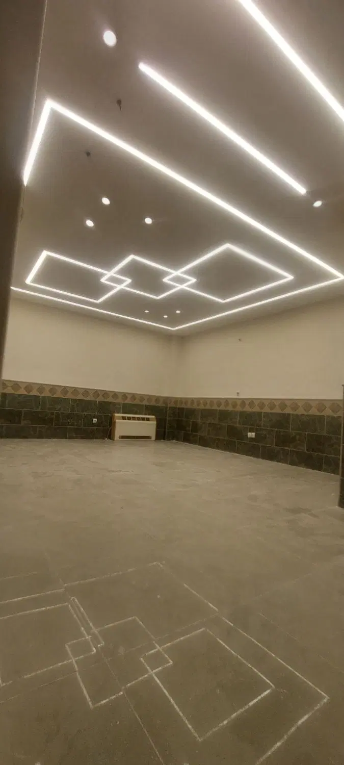 رهن و اجاره واحد خدماتی لوکس در مجتمع پزشکان قومس