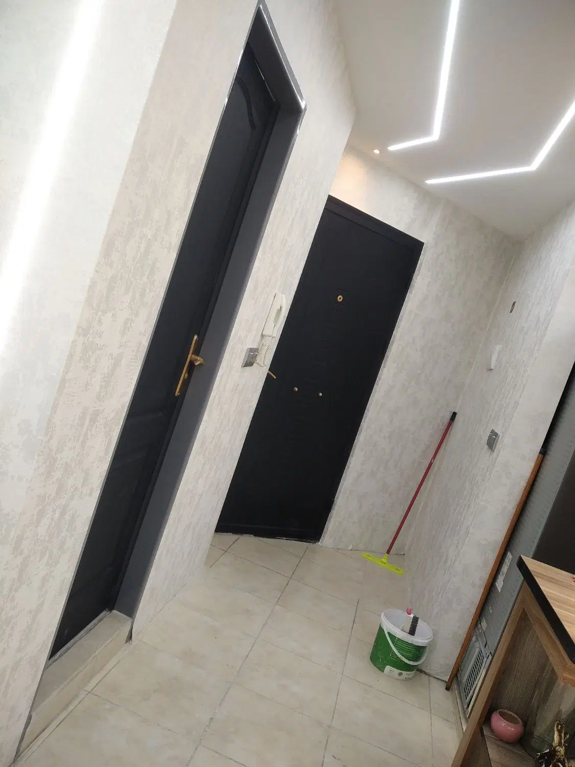 مغازه در بلوار اصلی داخل پاساژ