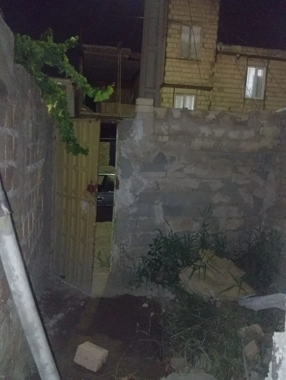 خانه نیمه ساخت رسالت