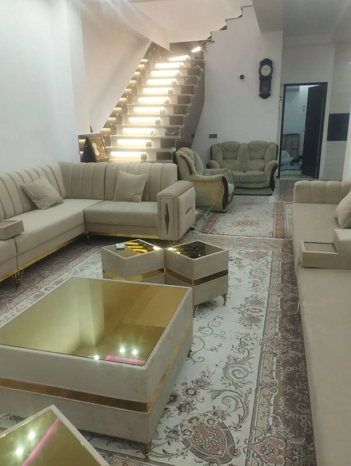 فروش خانه ویلایی دوبلکس چهار اتاق خواب و پذیرایی