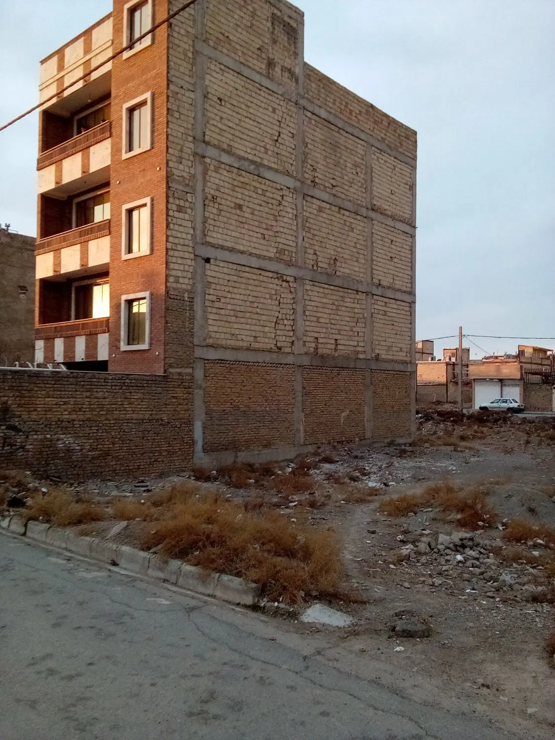 زمین ۱۶۸ متری سند تک برگ