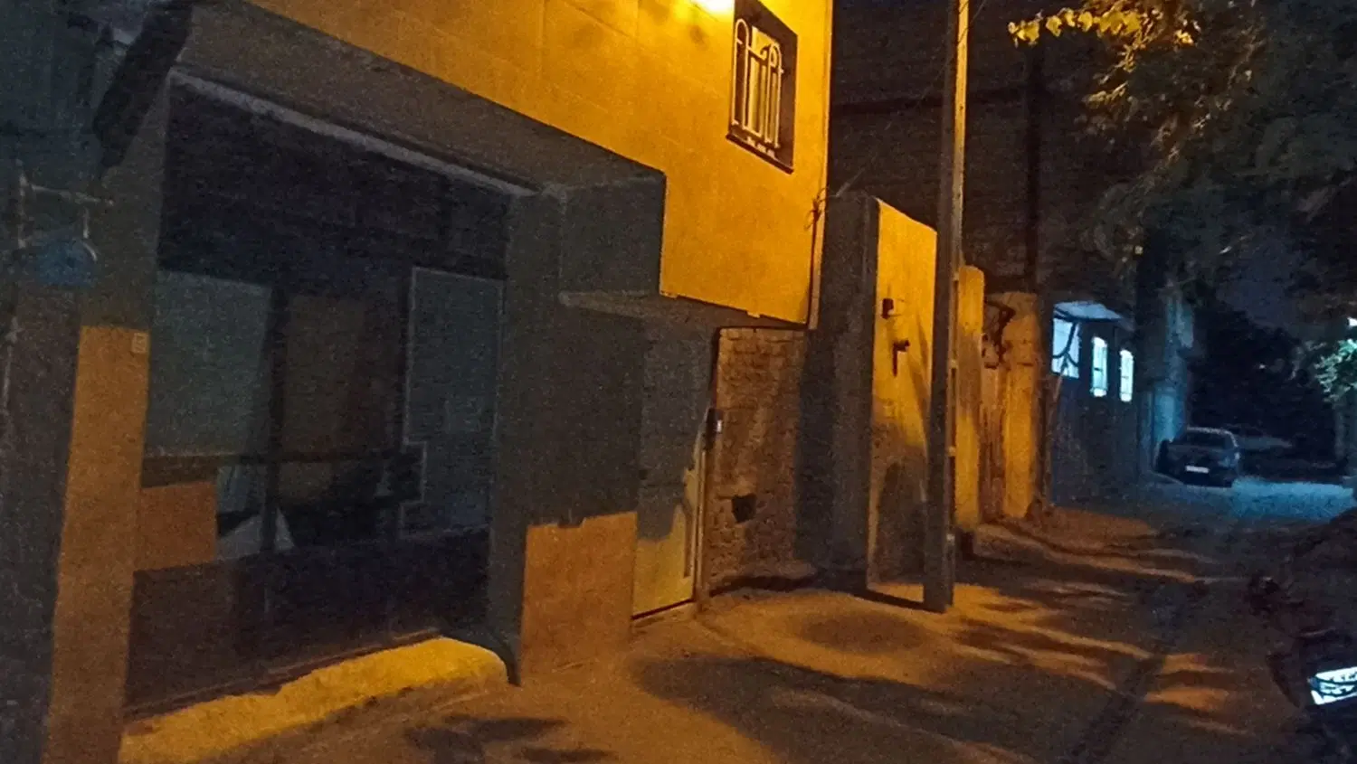 یک واحد65متری یک خوابه بامغازه آخرتوس65