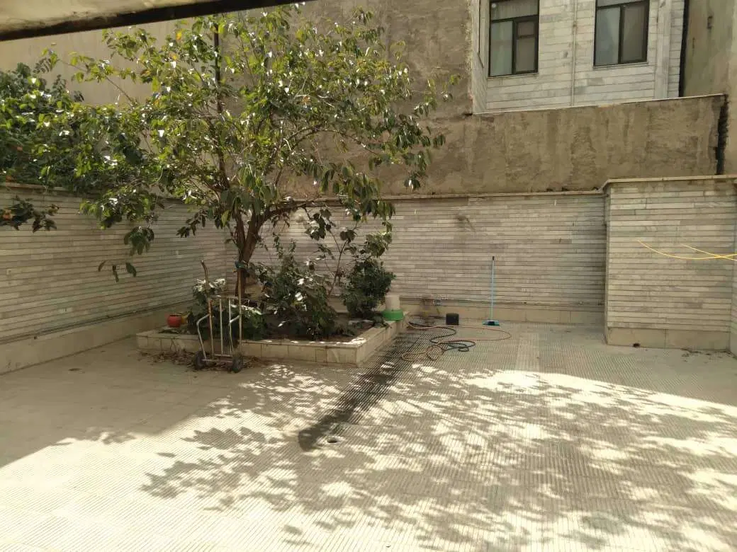 خانه 217متری با دو واحد مجزا قابل سکونت
