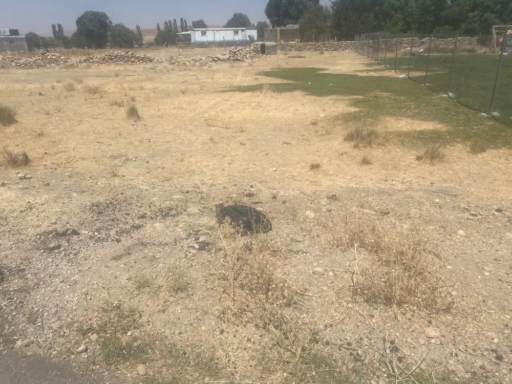 زمین فروشی