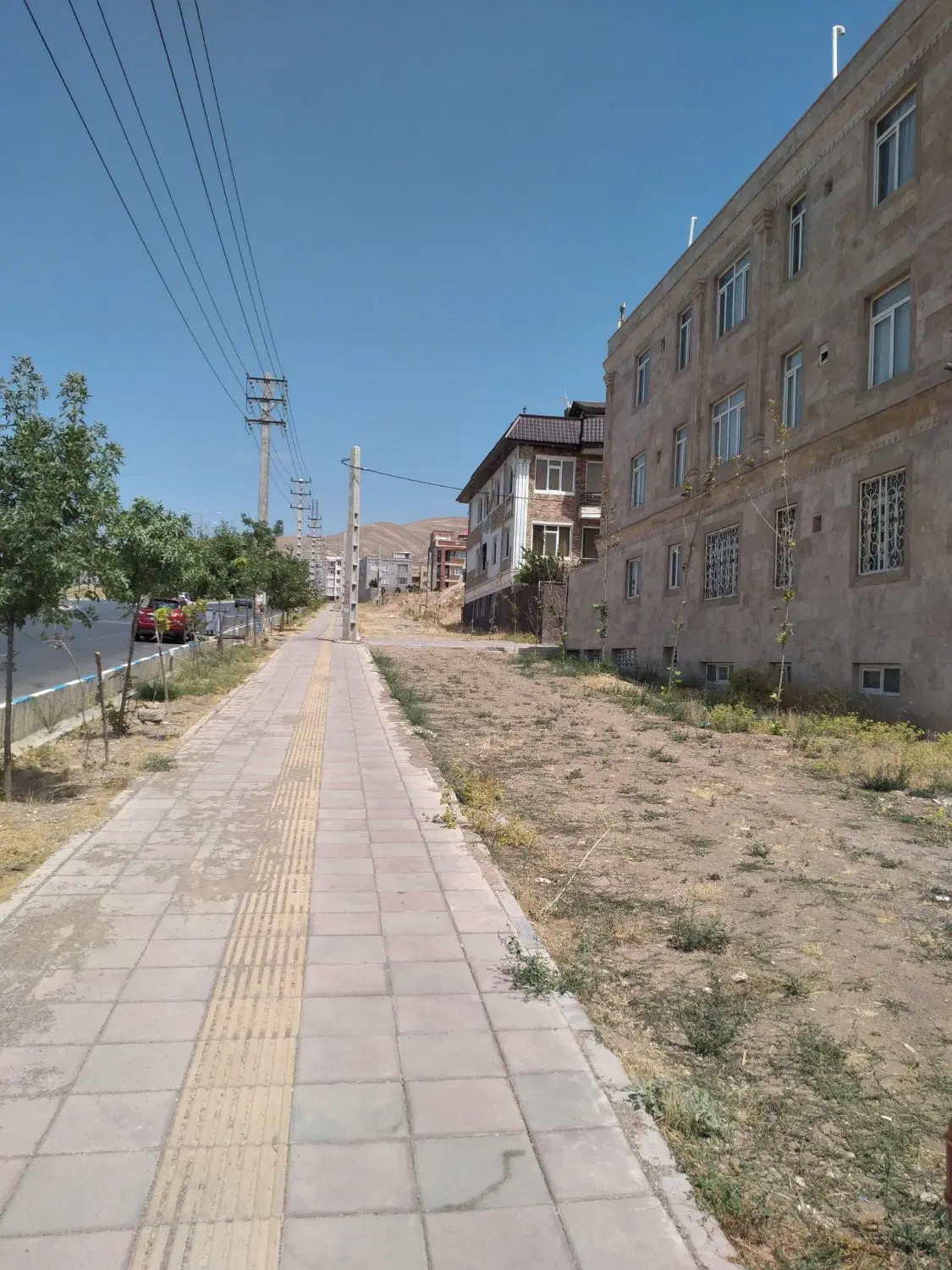 سالن ۱۵۵ متری بر خیابان فاز ۴ پردیس
