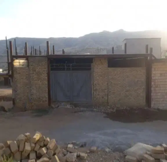 خانه نیمه کاره در شهرک پارسیلون