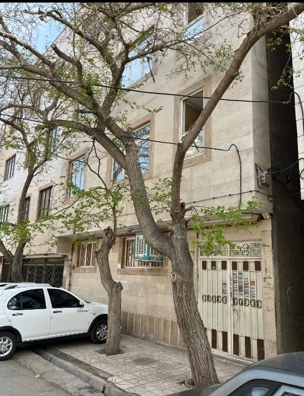 آپارتمان تمیز نو ۶۵متر حاشیه