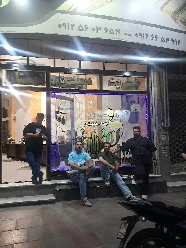 مغازه ۳۵ متری پاخور برخیابان اصلی