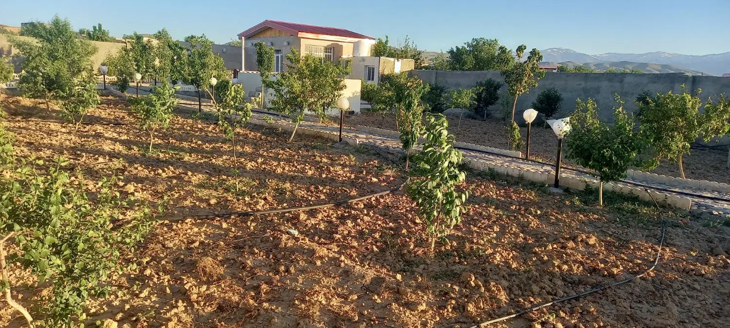 خانه باغ در یکانه
