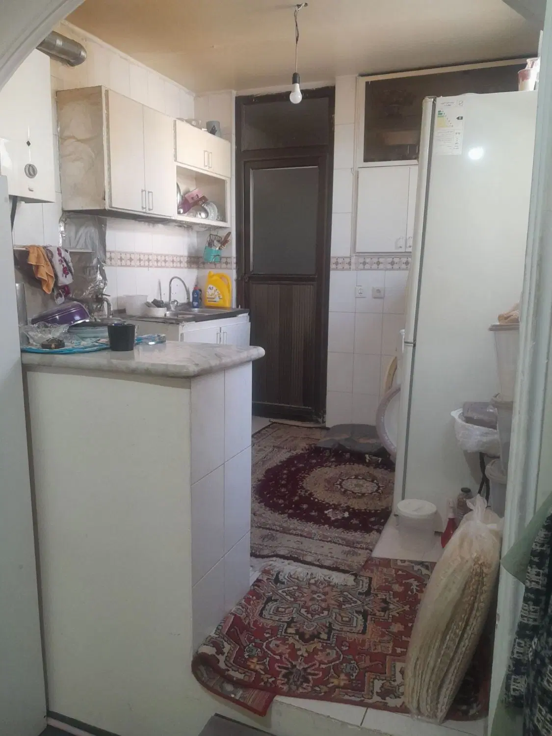 حیاط مسکونی ۹۰ متری در خیابان ورزش