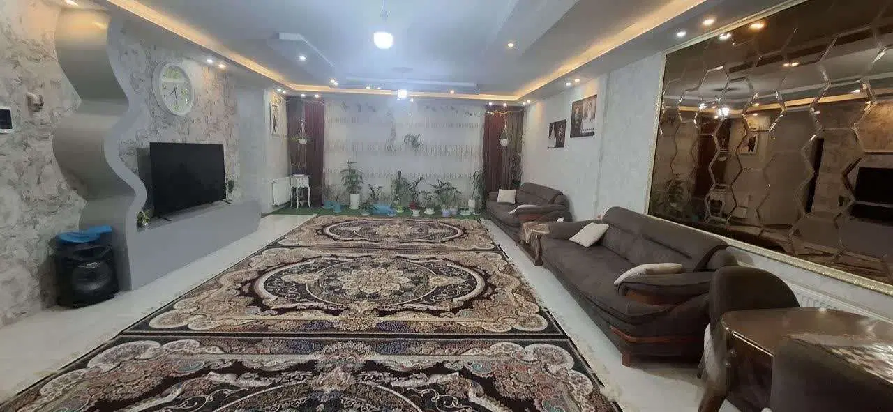 آپارتمان ۱۵۰ متری