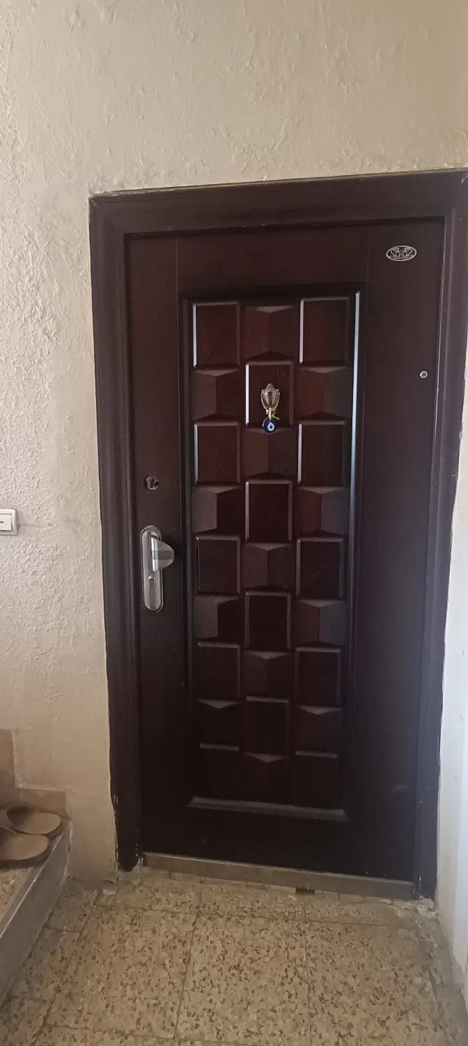خانه هنری ۸۰ متری غرق در نور