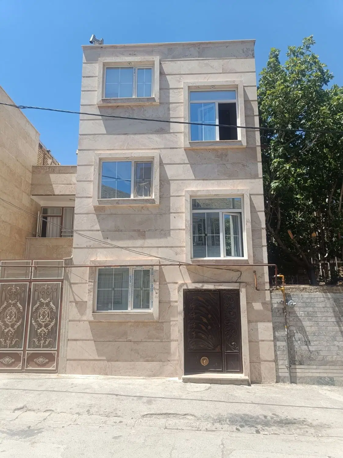 خانه ۲۰متری فوتبال کوچه جباری