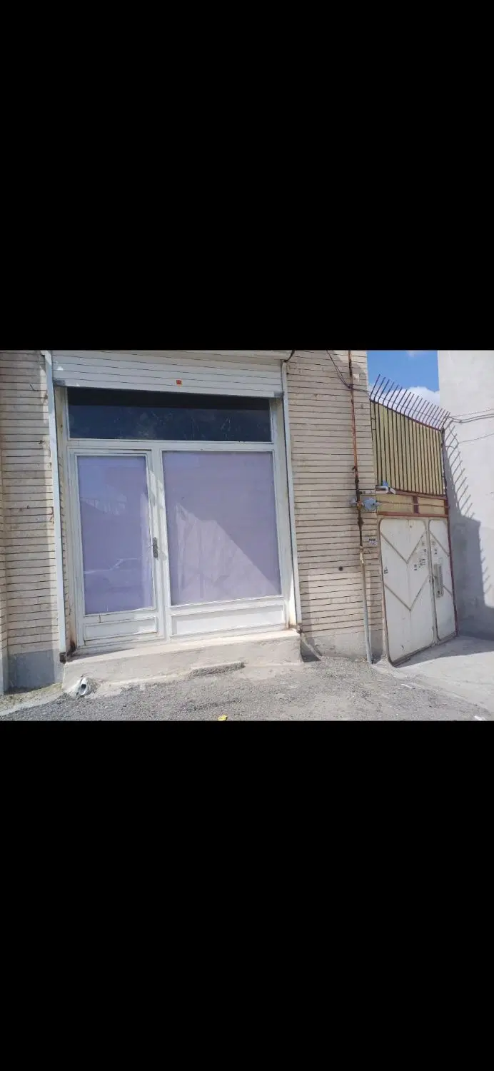 مغازه۲۳متری