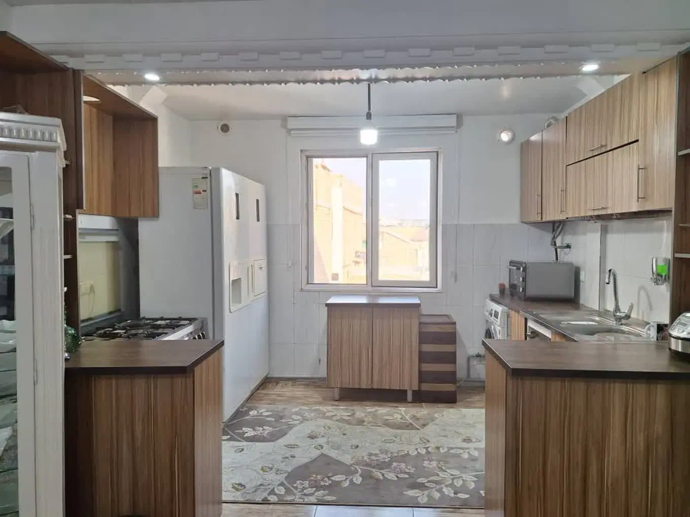 فروش آپارتمان شیک و تمیز