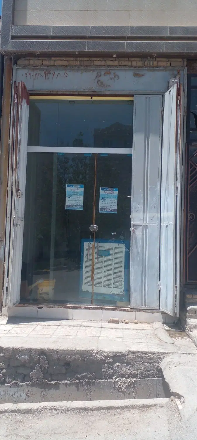 یک باب مغازه تجاری دور میدان شاهین فاز دو کوی ارتش