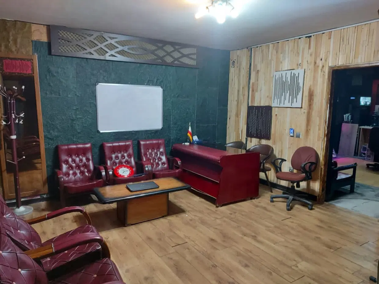 اجاره اداری (وهمکاری استودیو صدا وتصویر)