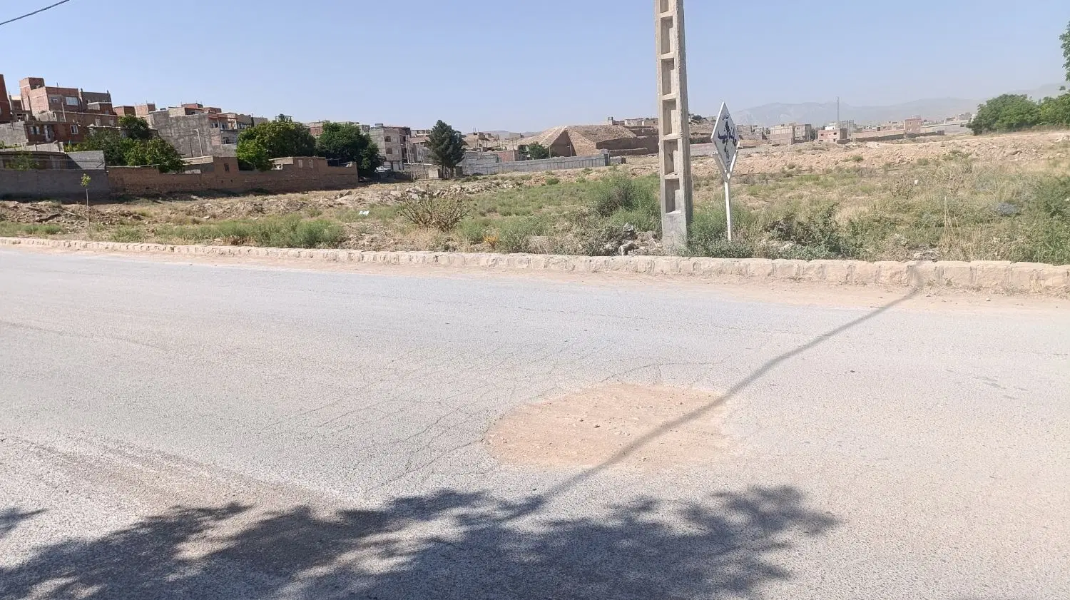 زمین دوبرحاشیه جاده کلاته یاور