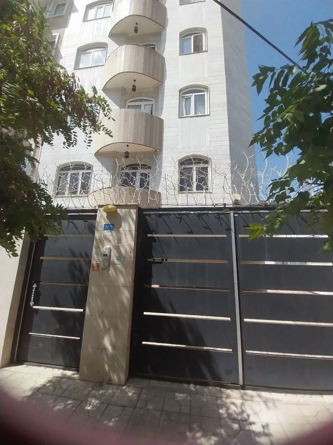آپارتمان ۱۴۷ متر اول فرامرز عباسی