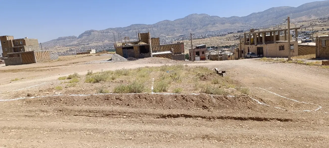 زمین سرطاف بر خیابان گلستان