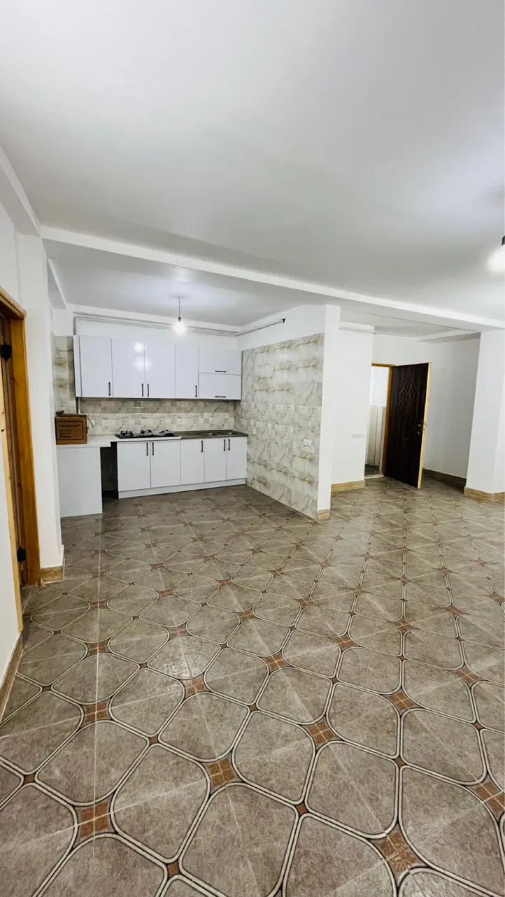 فروش همکف ۷۵ متری نوساز با پارکینگ